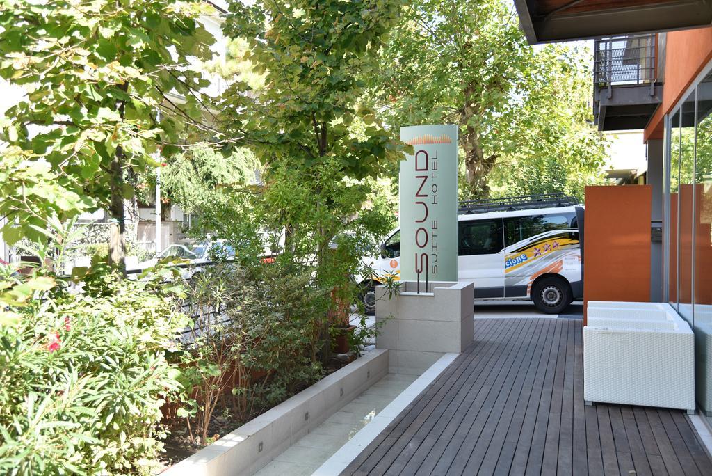 Sound Suite Hotel Riccione Exterior foto